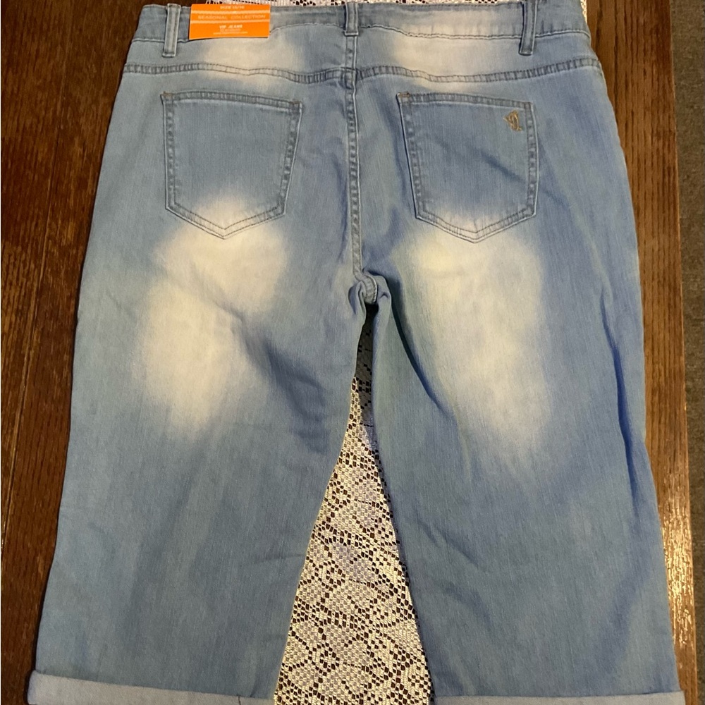 Jeans - Picture 2 of 3